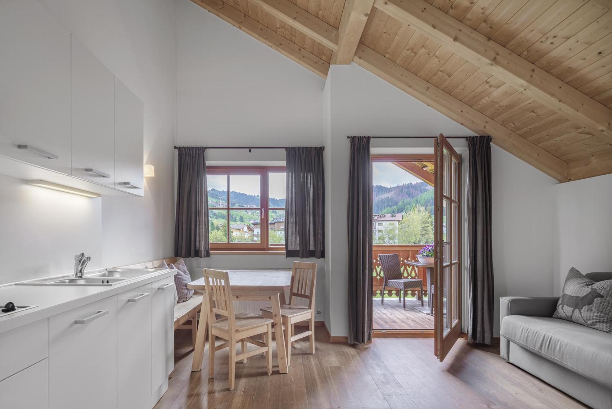 Chalet Ciasa Tino & Sara - Belaval Apartments Corvara In Badia Kültér fotó