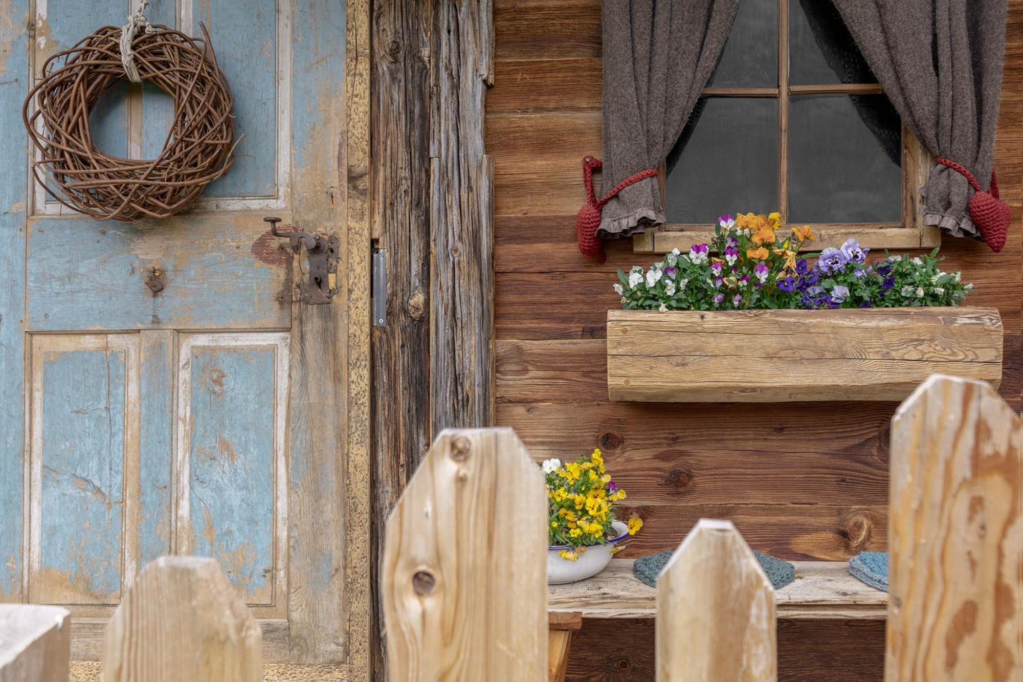Chalet Ciasa Tino & Sara - Belaval Apartments Corvara In Badia Kültér fotó
