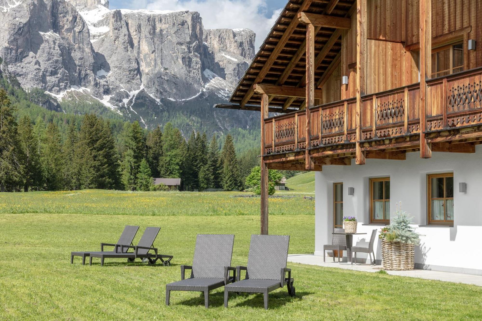 Chalet Ciasa Tino & Sara - Belaval Apartments Corvara In Badia Kültér fotó