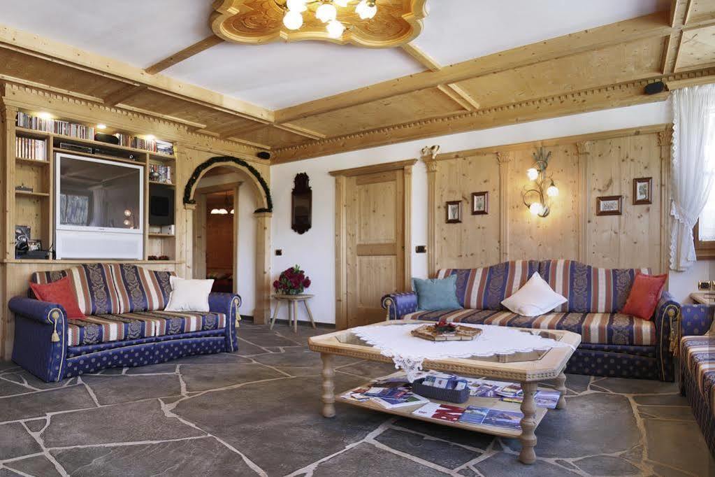 Chalet Ciasa Tino & Sara - Belaval Apartments Corvara In Badia Kültér fotó
